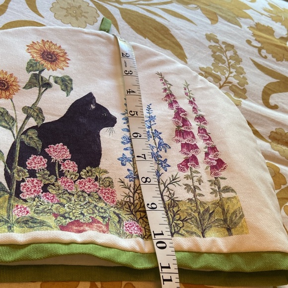 Alice’s Cottage insulated tea cozy - fits 6 cup pot - Picture 7 of 7